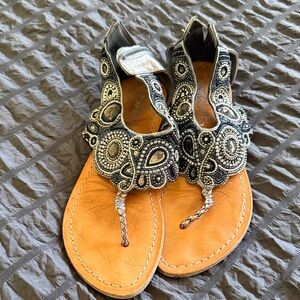 Coconuts by Matisse Black Beaded Toe-Post Sandals with Tan Footbed